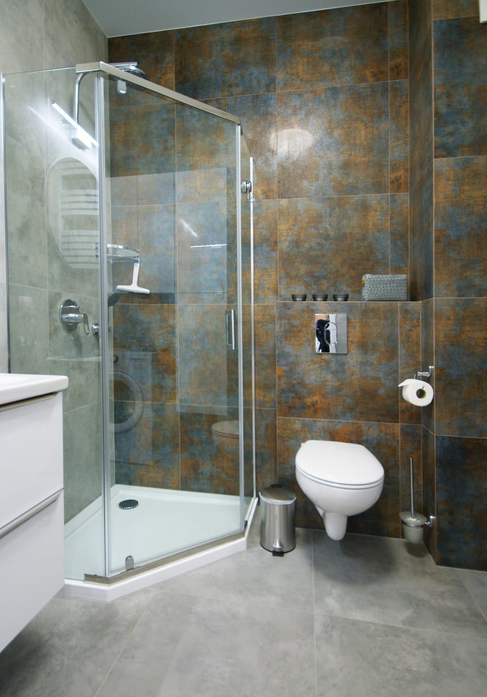 Shower, Toilet, Bathroom