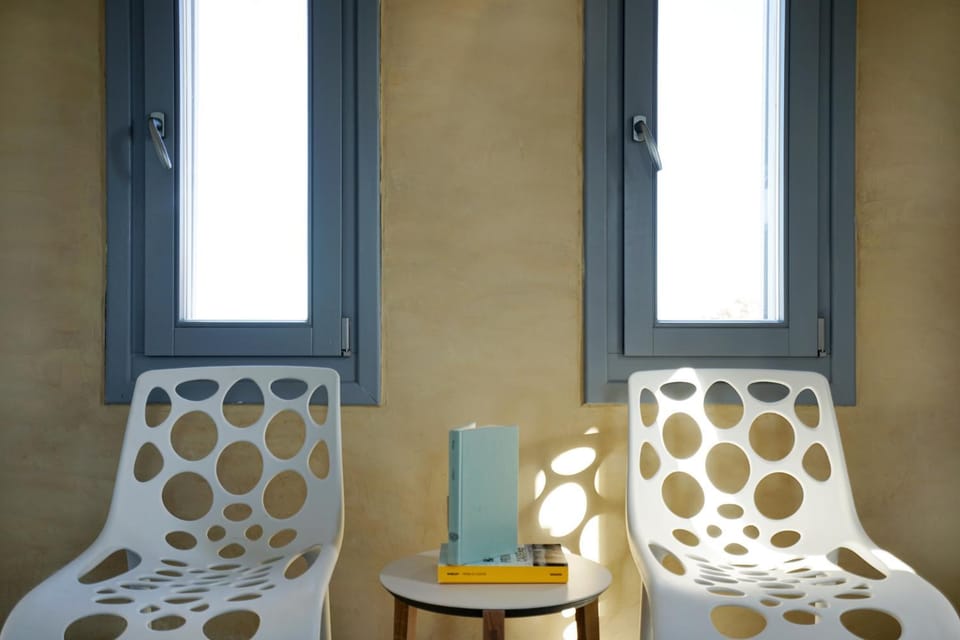 Facade/entrance, Seating area