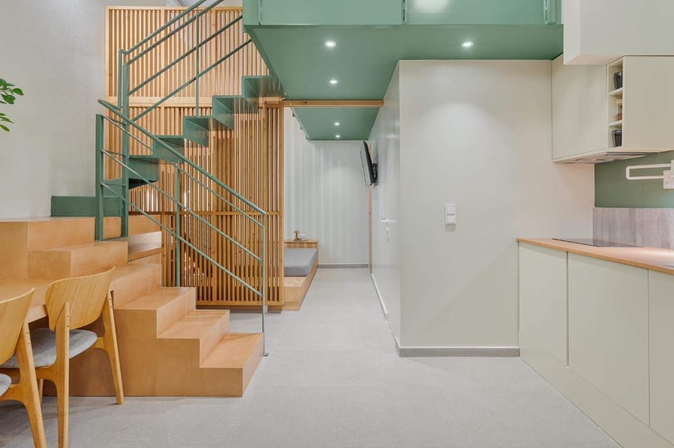 Kitchen or kitchenette, Living room