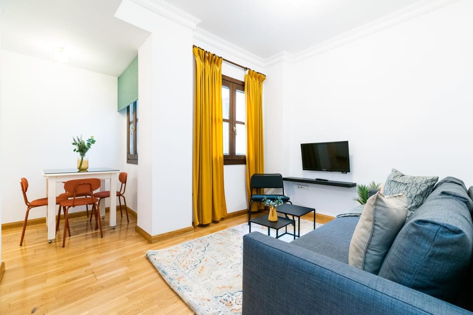 TV and multimedia, Living room, Dining area