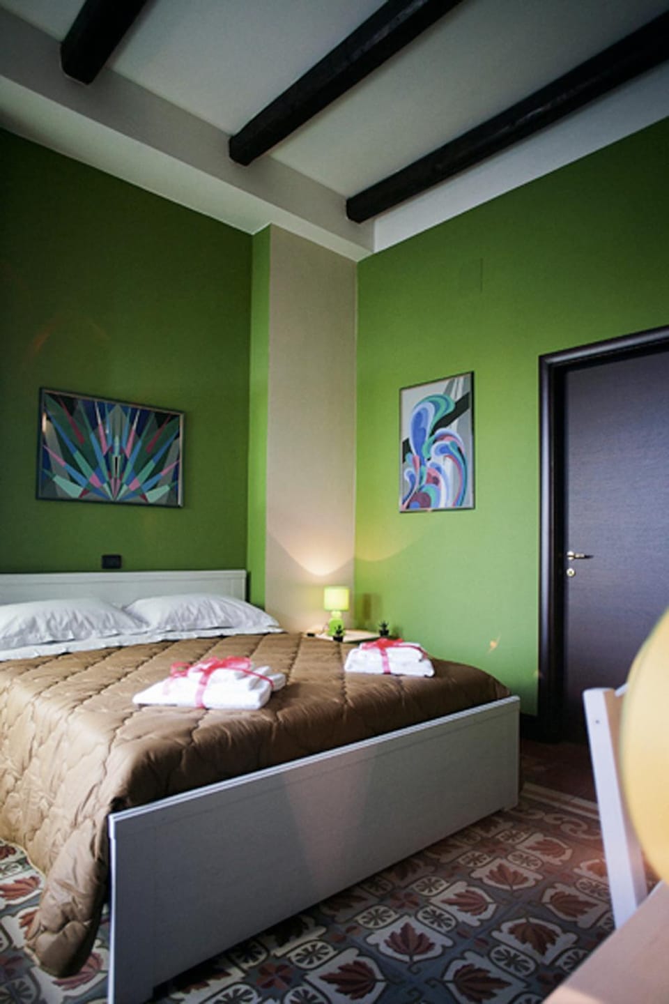 Shower, Toilet, Balcony/Terrace, Drinks