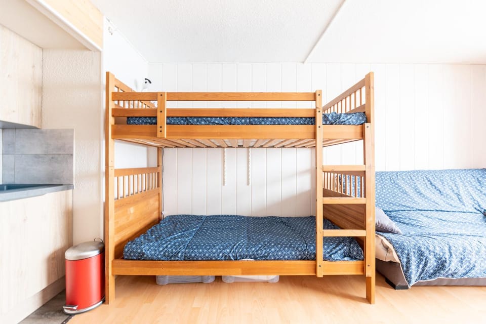 bunk bed