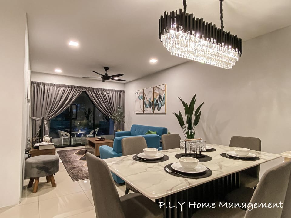 Living room, Dining area