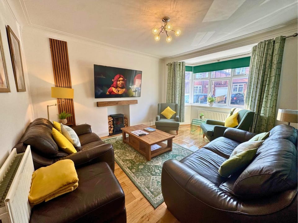 TV and multimedia, Living room, Seating area