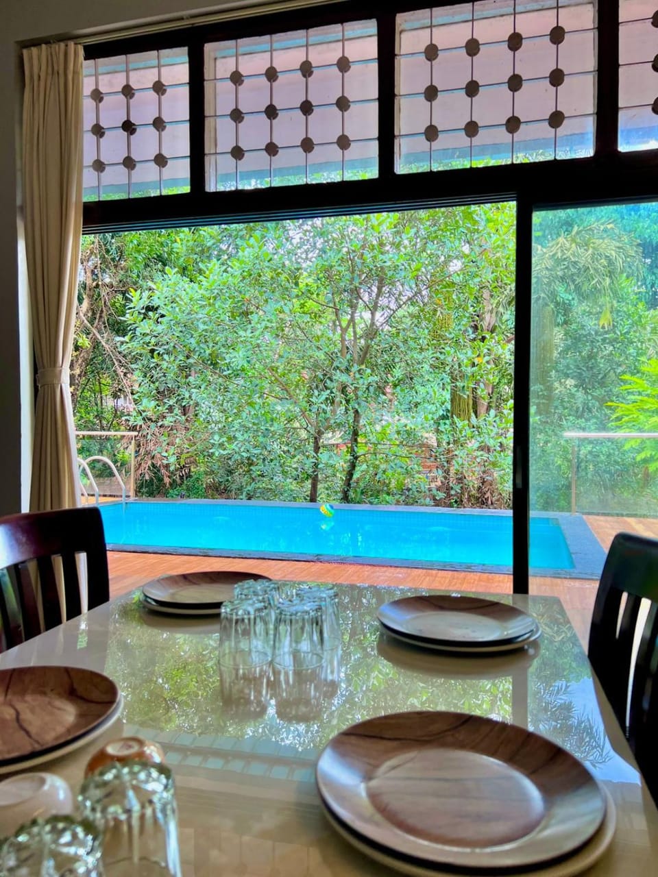 Garden, Living room, Seating area, Dining area, Garden view, Pool view, Swimming pool