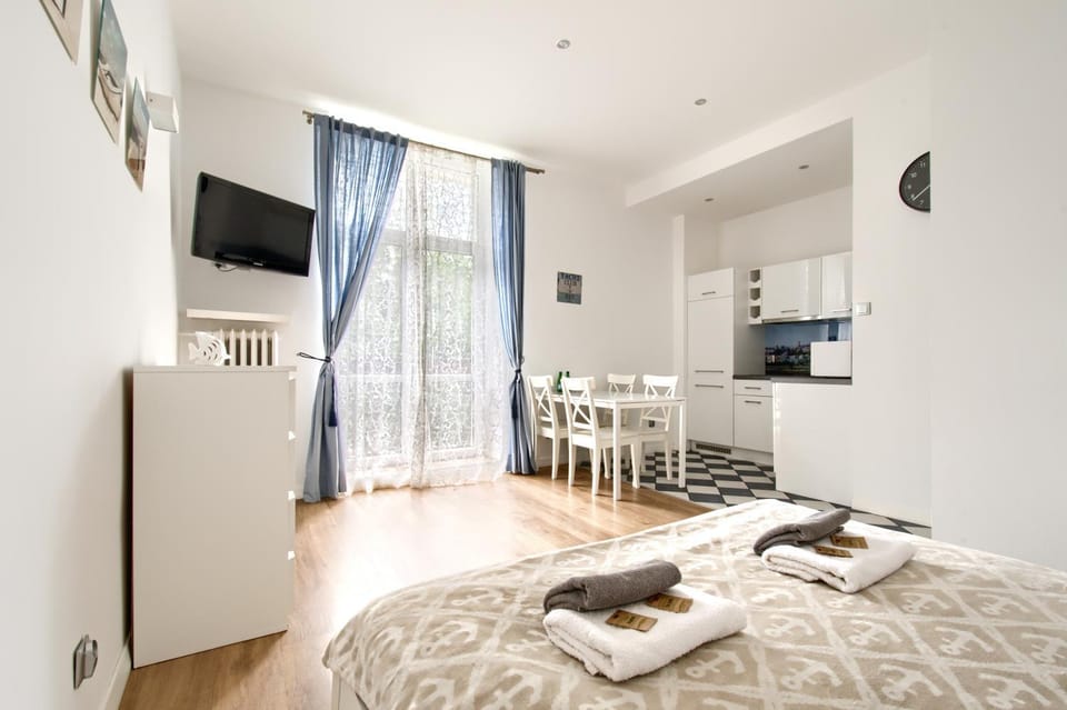 Bed, TV and multimedia, Coffee/tea facilities, Living room, Dining area, Bedroom