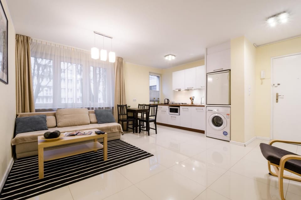 Coffee/tea facilities, Kitchen or kitchenette, Living room, Photo of the whole room, Seating area