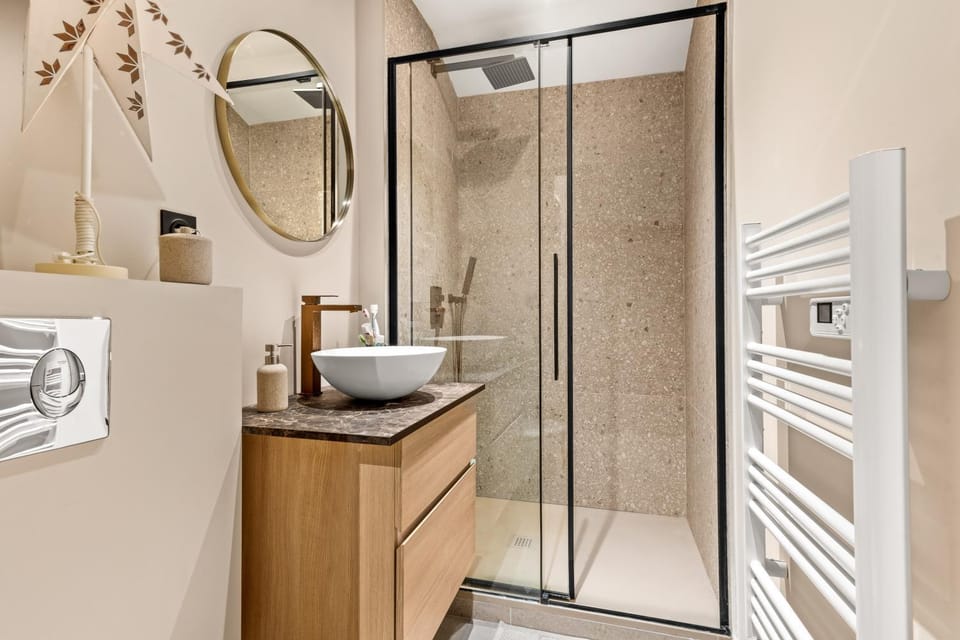 Shower, Bathroom