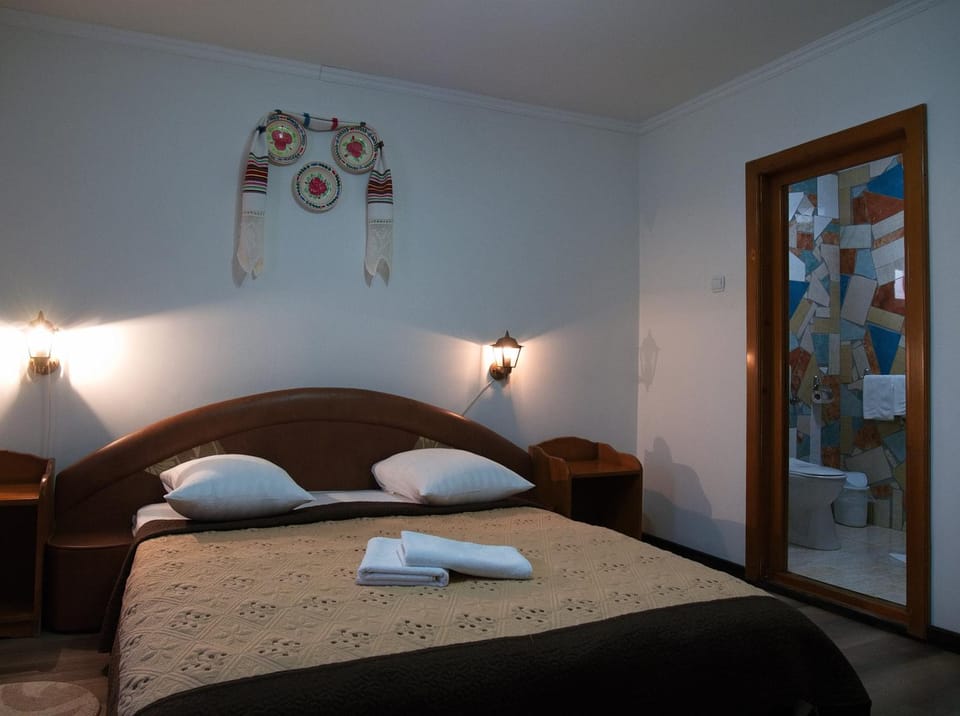 Bed, Bathroom, Bedroom