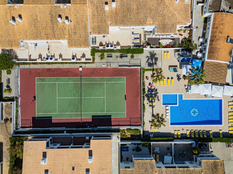 Tennis court
