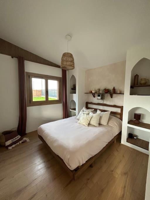 Magnifique chalet en bord de rivière Chalet in Centre-Val de Loire