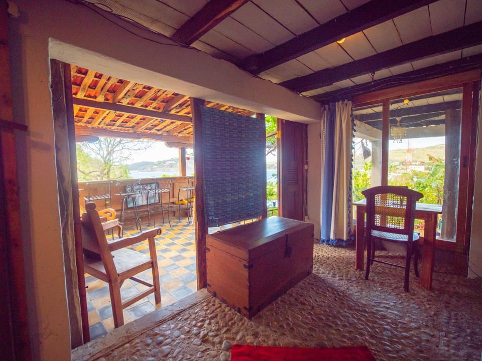 View (from property/room), Balcony/Terrace, Living room