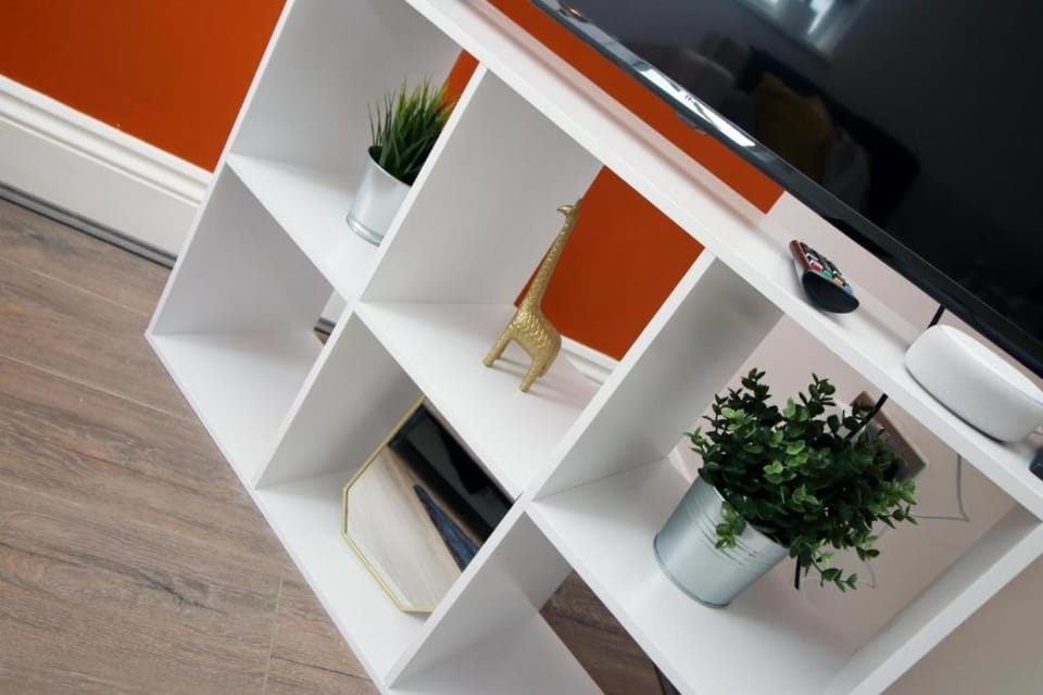 Cardiff Comfort 2 Bedroom Suites With Parking Apartment in Cardiff