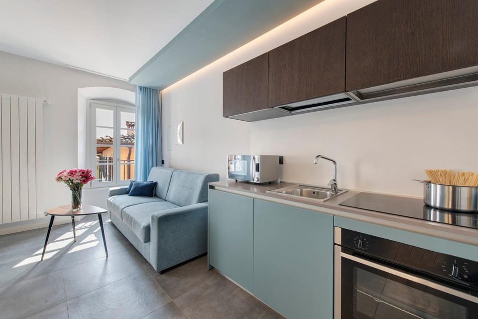 Property building, Kitchen or kitchenette, Living room