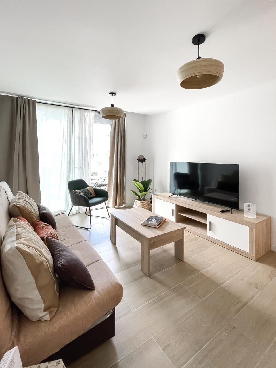 TV and multimedia, Living room