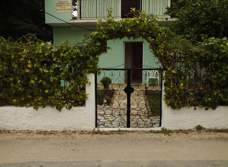 Property building, Facade/entrance