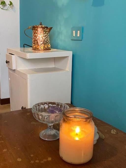 SpazioViola appartamento intimo boho style uno spazio magico per l'energia che si respira in un palazzo della vecchia Bologna Qui nulla è perfetto ma tutto racconta No Wi-Fi No aria condizionata Apartment in Bologna