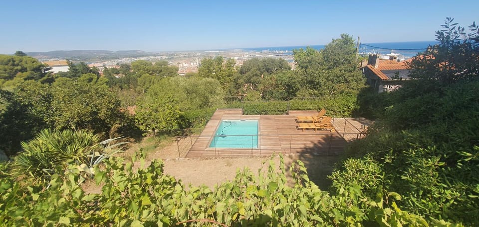 Pool view, Sea view, Swimming pool, sunbed