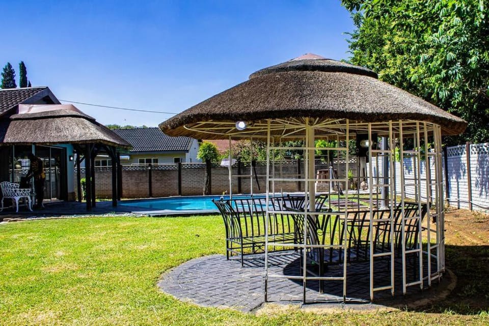 Patio, Garden, Garden, Swimming pool