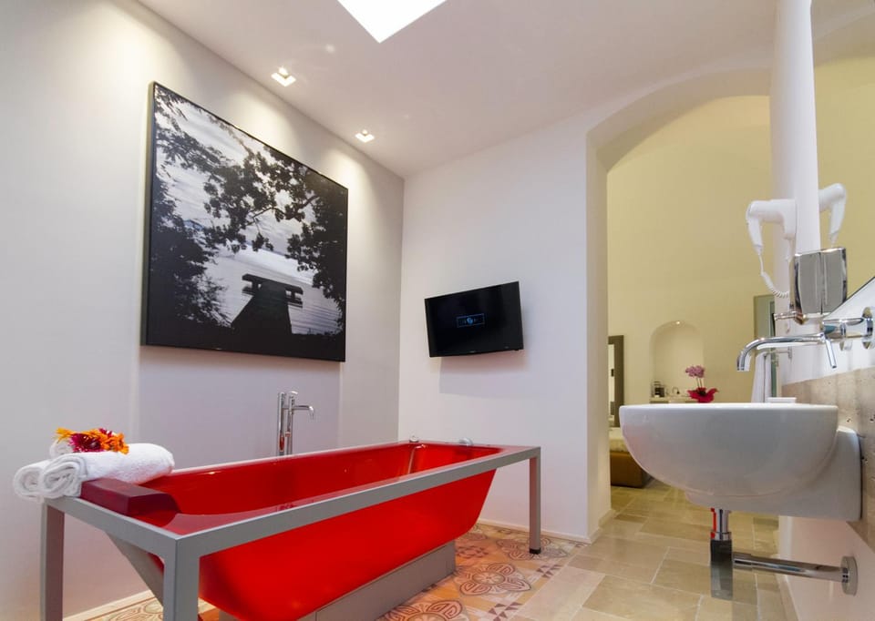 Bathroom, Photo of the whole room