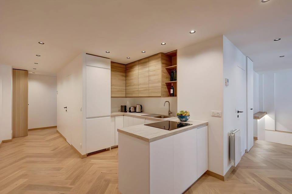 Kitchen or kitchenette