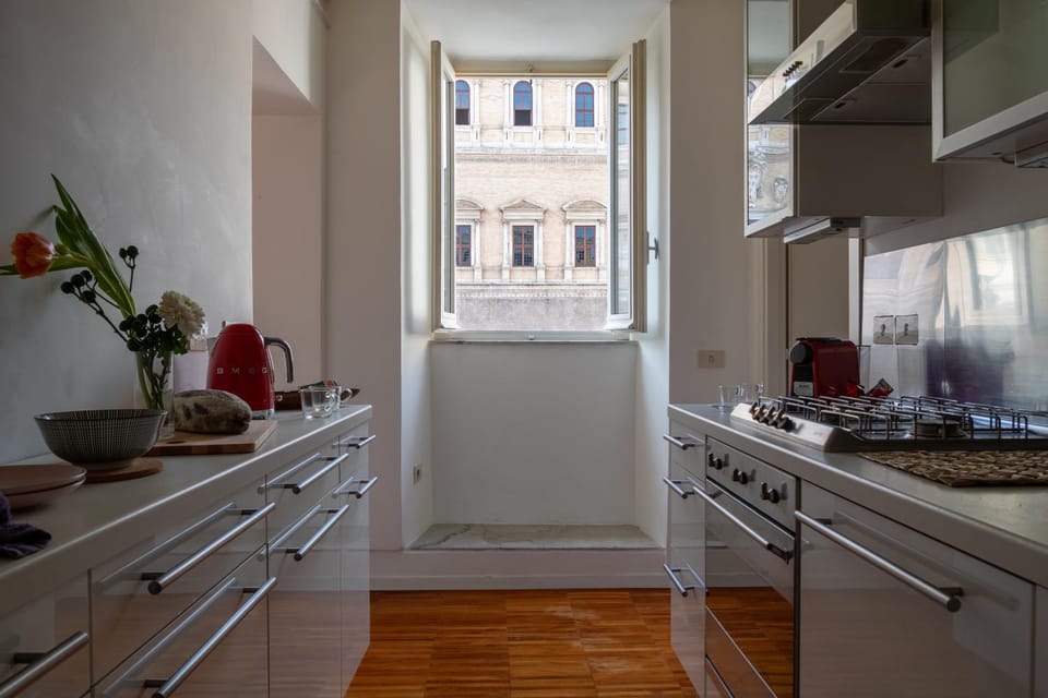 Kitchen or kitchenette, pet friendly, stove