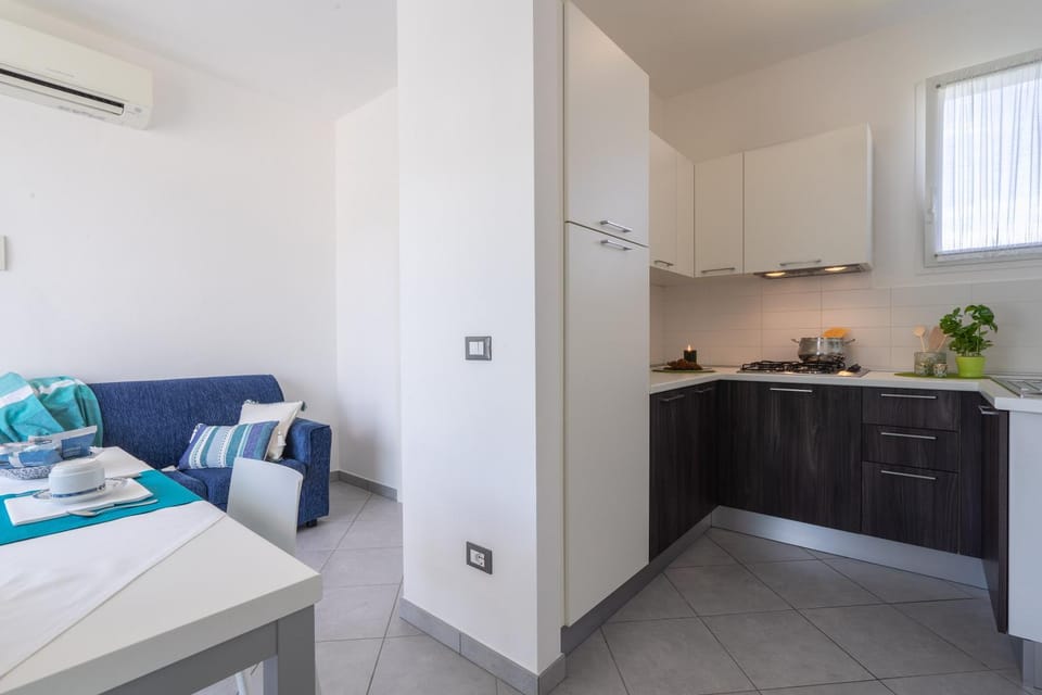 Kitchen or kitchenette, Communal kitchen