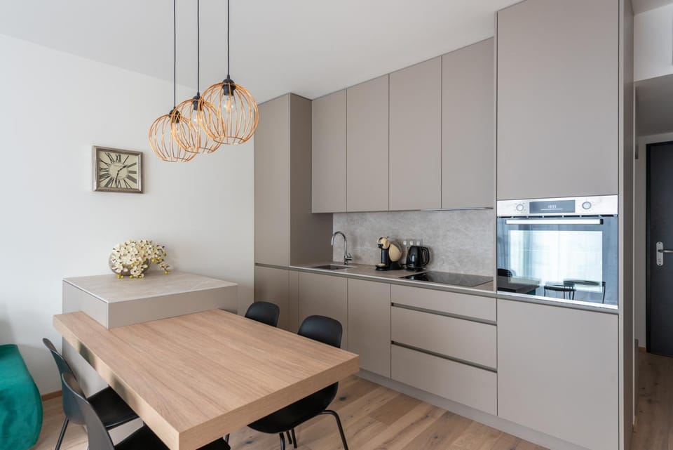 Coffee/tea facilities, Kitchen or kitchenette, Dining area, pet friendly, stove