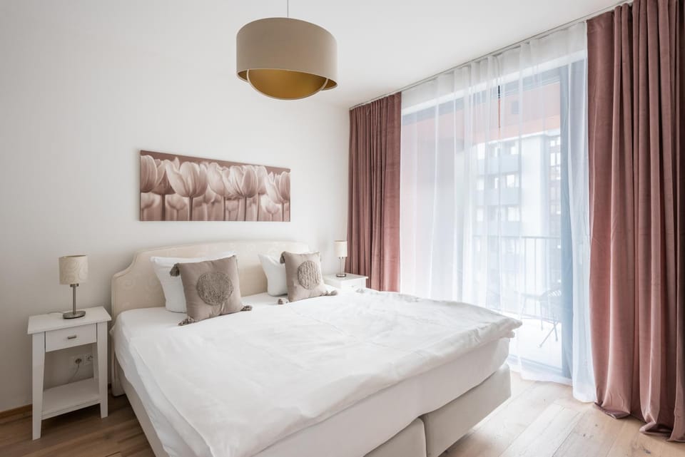 Bed, Balcony/Terrace, Photo of the whole room, Bedroom
