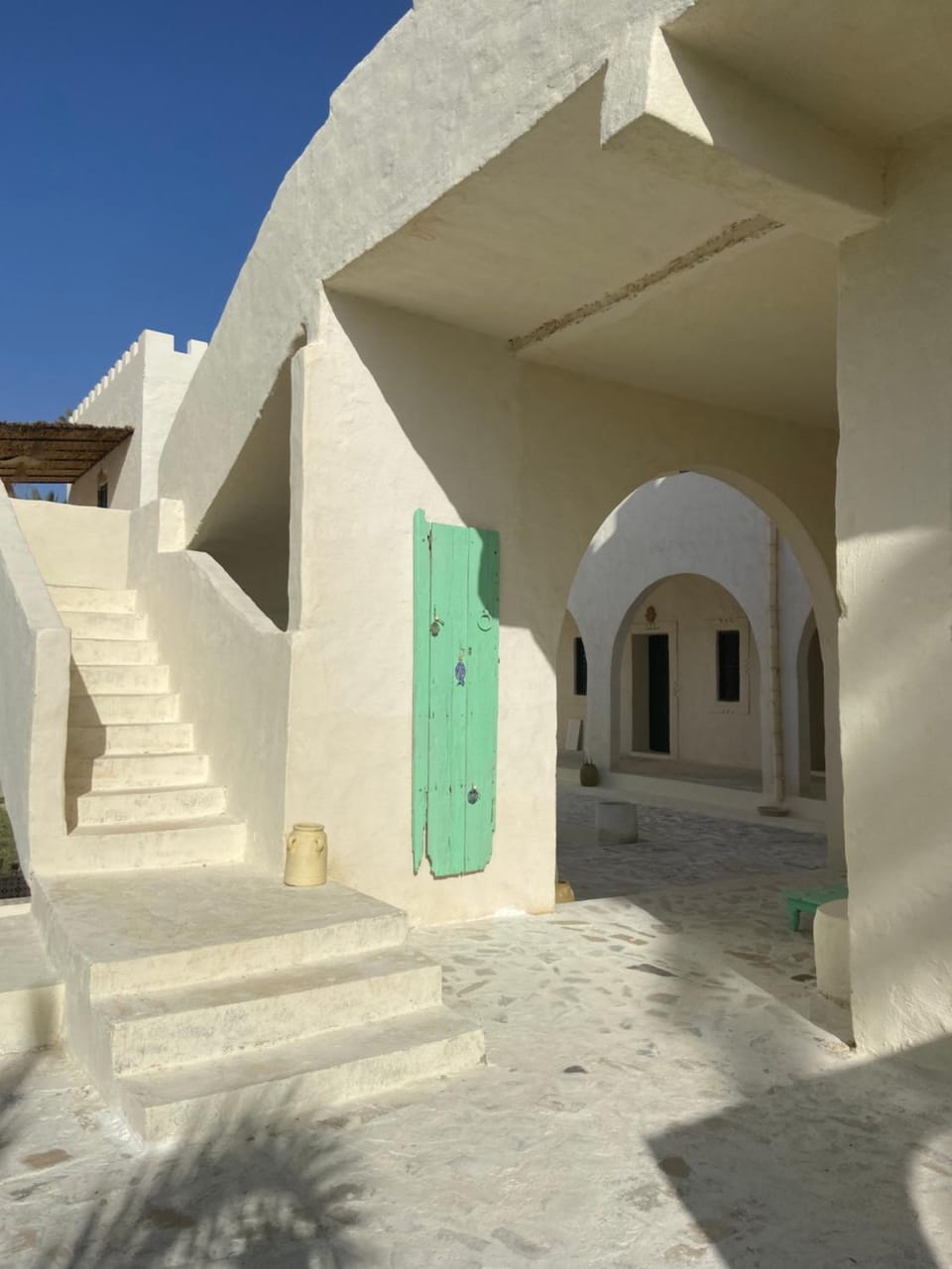 Property building, Patio, Patio, acessibility
