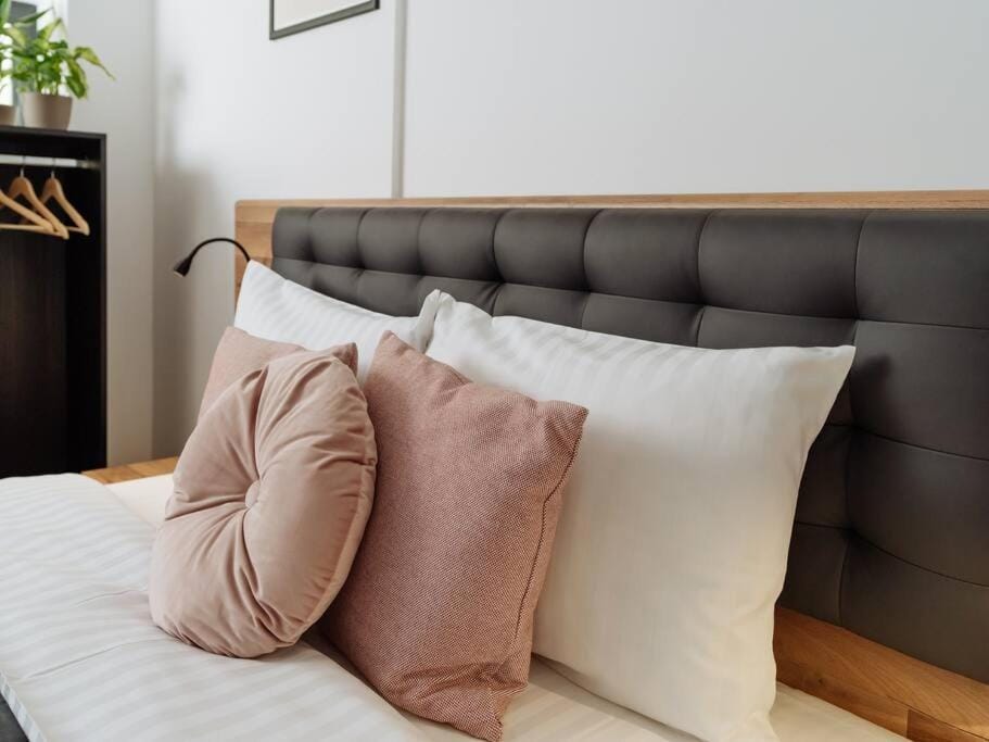 Central 8 Apartment - New Building & Parking Apartment in Bucharest