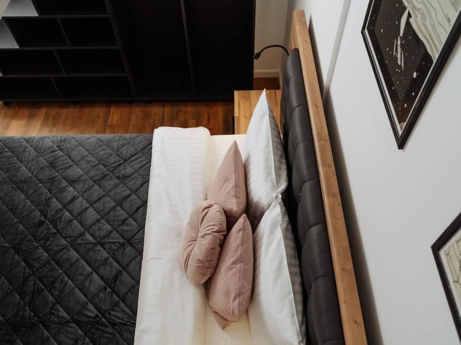 Central 8 Apartment - New Building & Parking Apartment in Bucharest