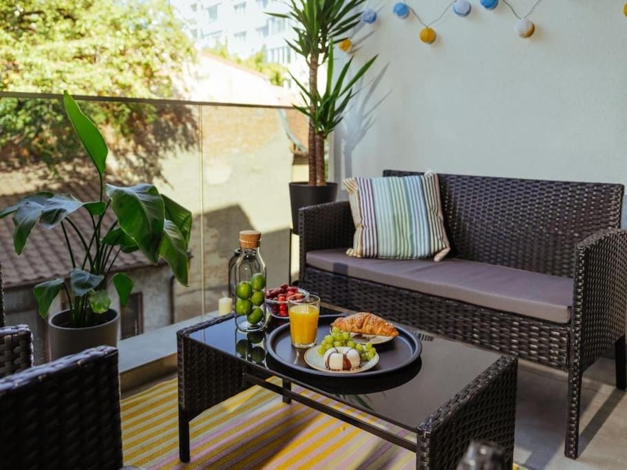 Central 9 Apartment - New Building & Parking Apartment in Bucharest