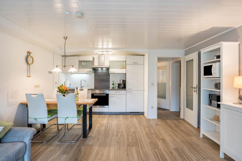 Property building, Kitchen or kitchenette, Living room
