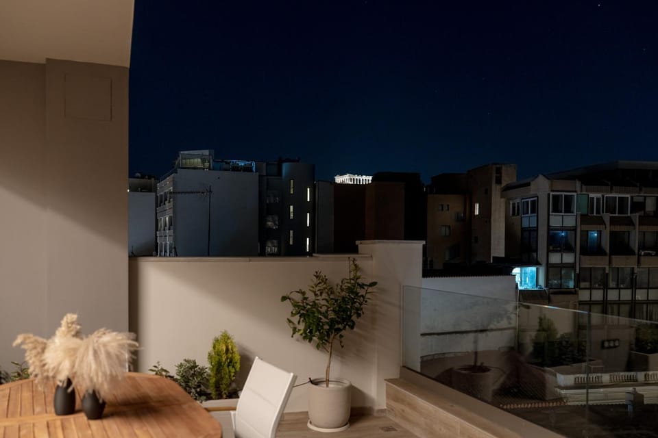 Balcony/Terrace, City view