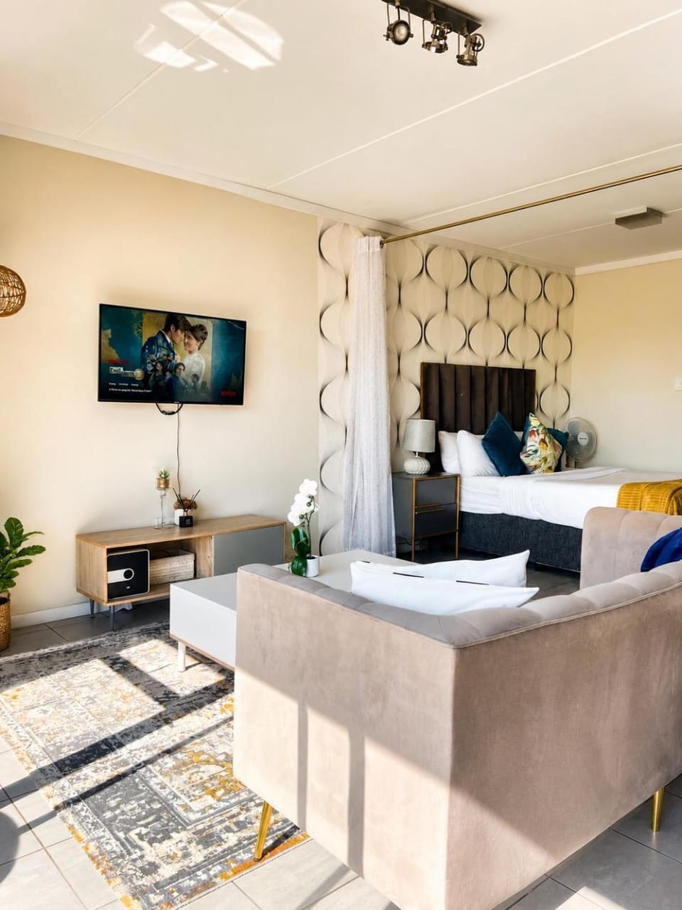 MANDITAZ STUDIO Apartment in Sandton
