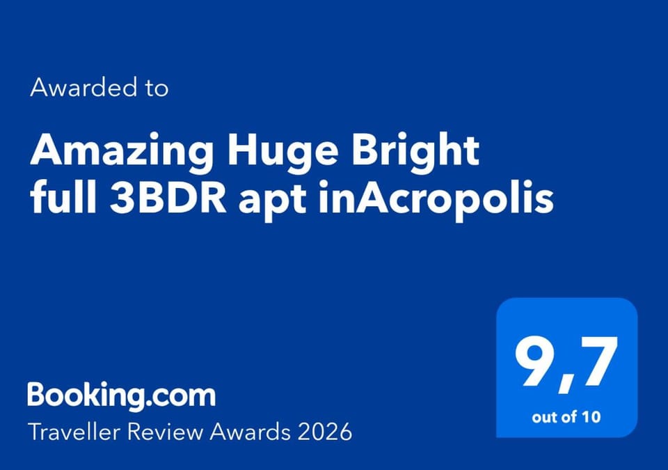 Amazing Huge Bright full 3BDR apt inAcropolis Apartment in Athens
