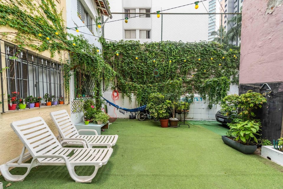 Patio, Day, Garden, Garden view, sunbed