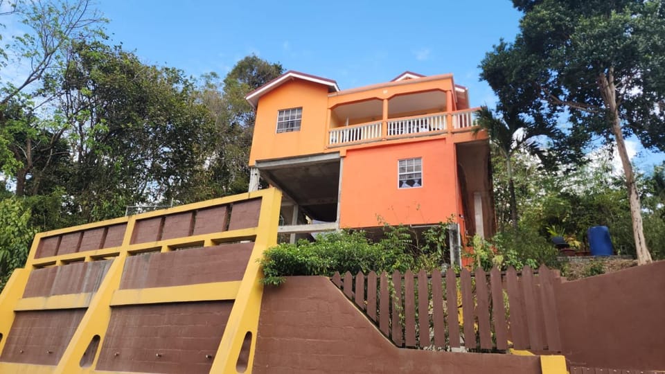 Property building, Facade/entrance, Garden, Garden view