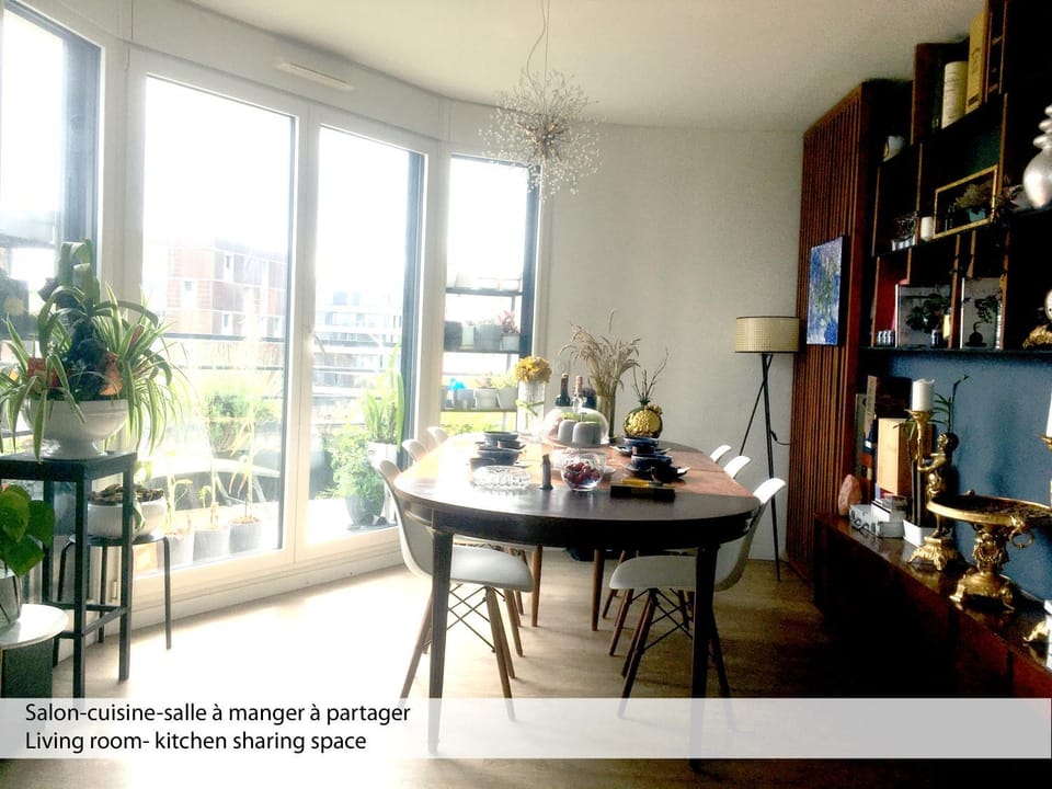 Living room, Seating area, Dining area