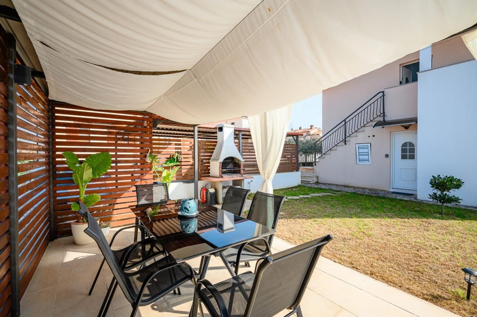 Patio, Garden, Garden view