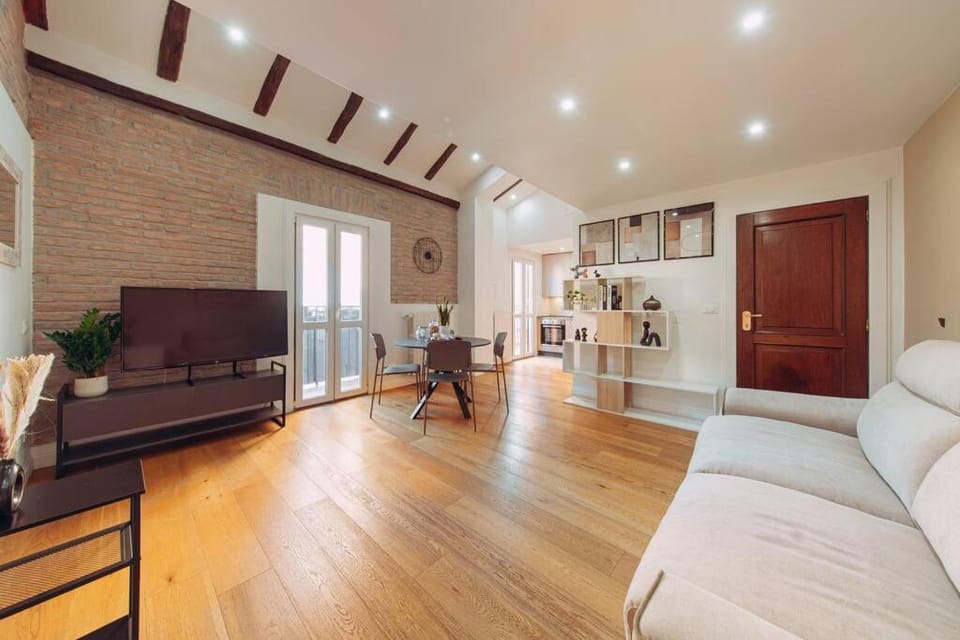 TV and multimedia, Living room, Seating area