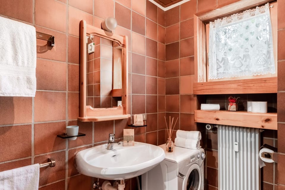 Bathroom, washing machine