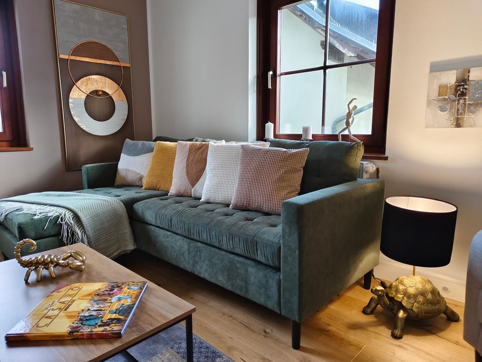 Living room, Seating area