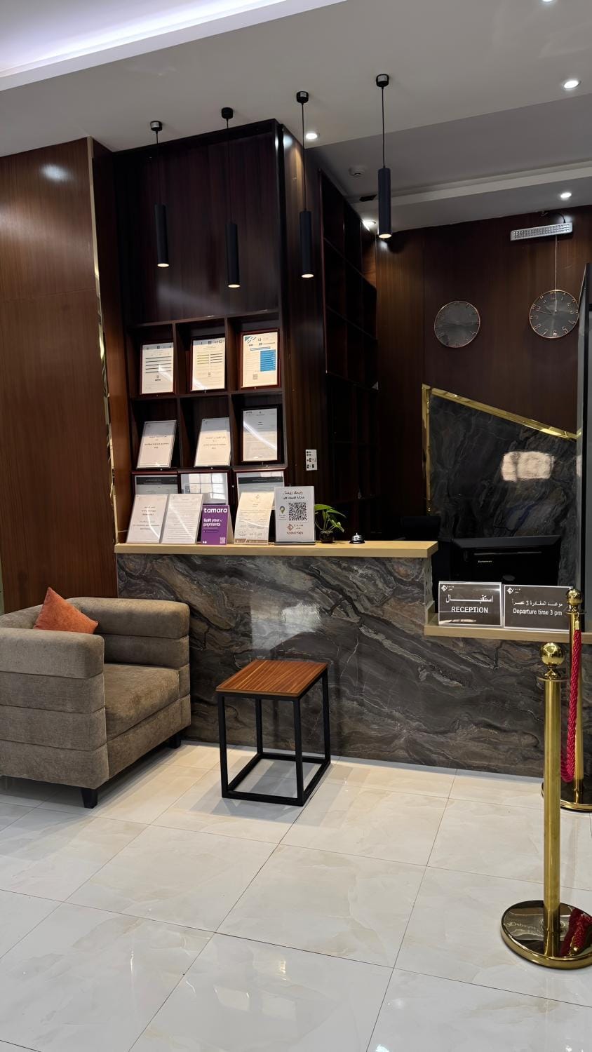 On-site shops, Lobby or reception