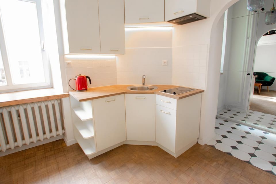 Atmospheric studio next to Konecer. Great location Apartment in Warsaw