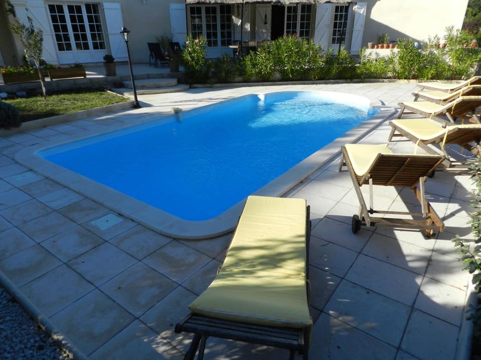 Swimming pool, Swimming pool