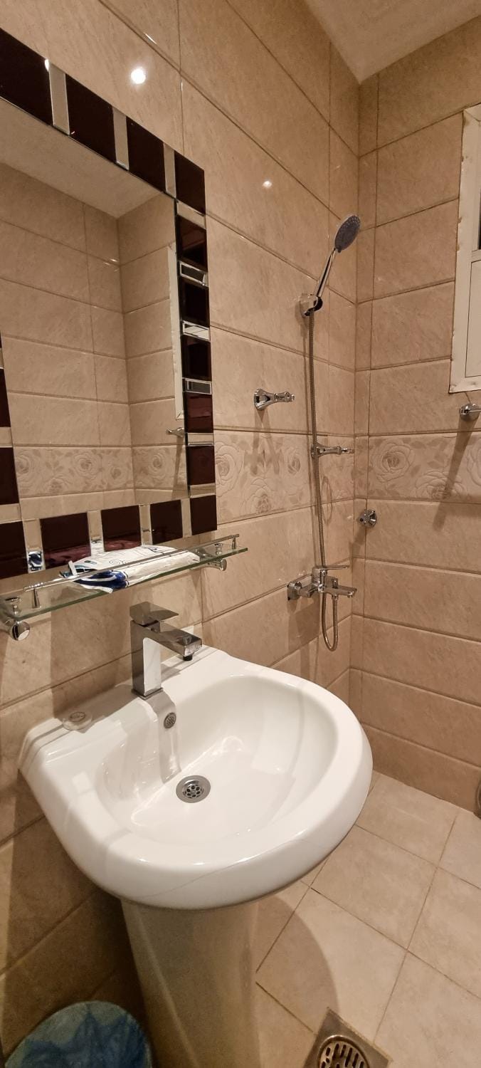 Shower, Bathroom, towels