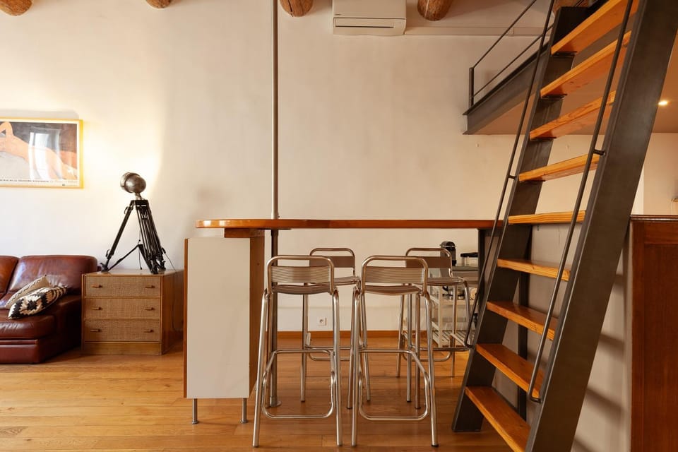 Property building, Living room