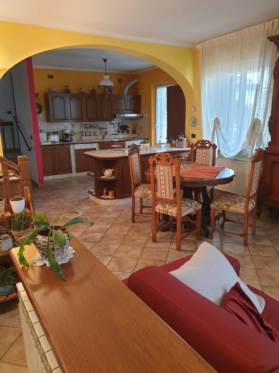 Kitchen or kitchenette, Living room, Dining area